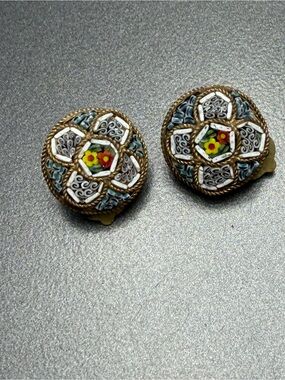 ❤️2/$80 Vintage Mosaic Floral Round Clip-On Earrings - Multicolor